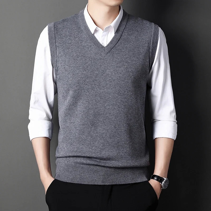 Mens Solid Color Sweater Vest Casual Fashion Warm Top for All Seasons Comfortable Breathable Layering Essential 250409