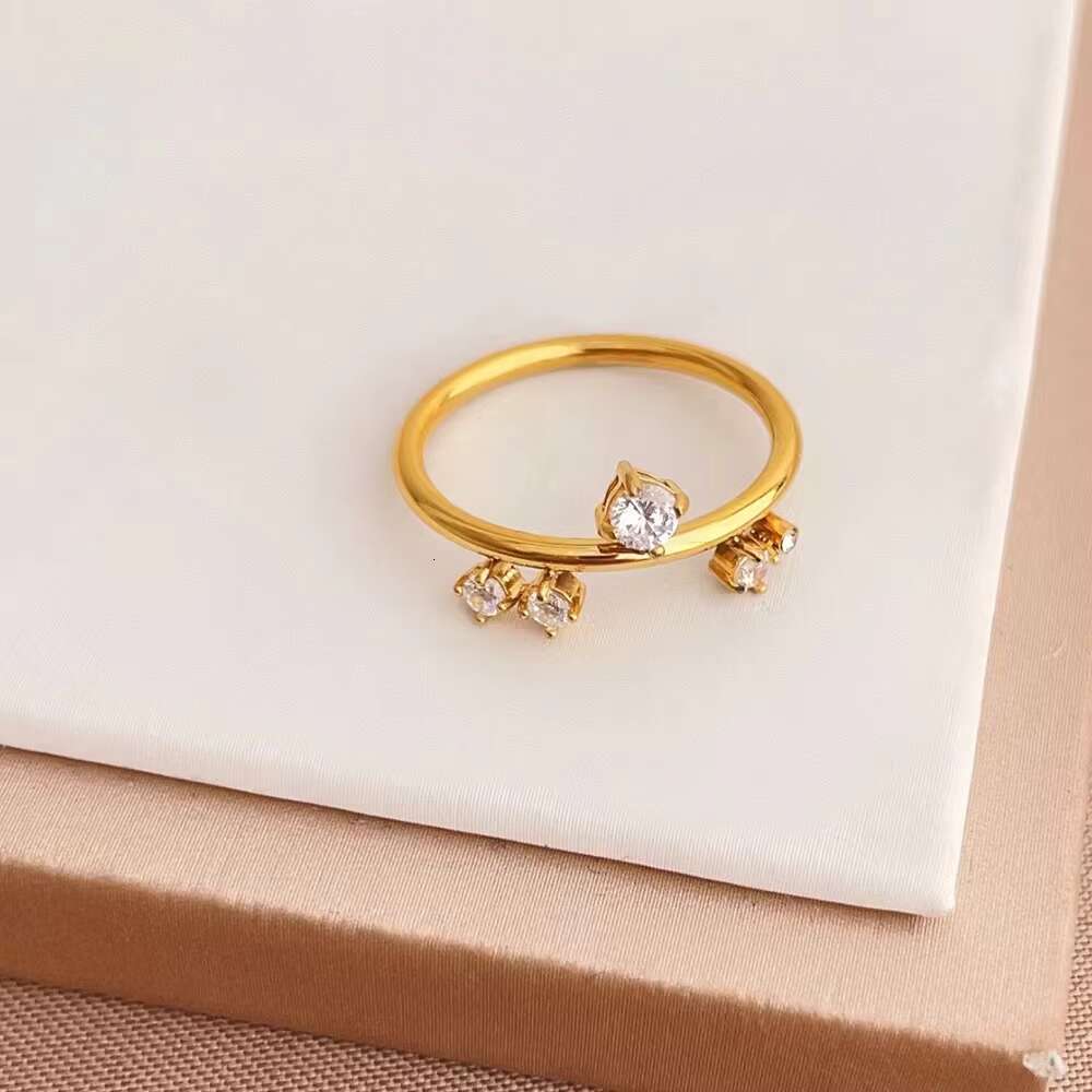 Womens Ring Stainless Steel Girl Super Flash Mosan Diamond Star Ring Finger Ring
