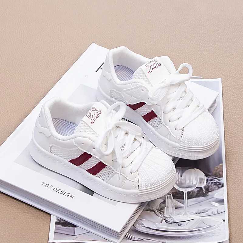 Childrens Sports Shoes Mesh Surface Breathable Board Shoes 2024 Spring and Summer New Girls LeisureT251110