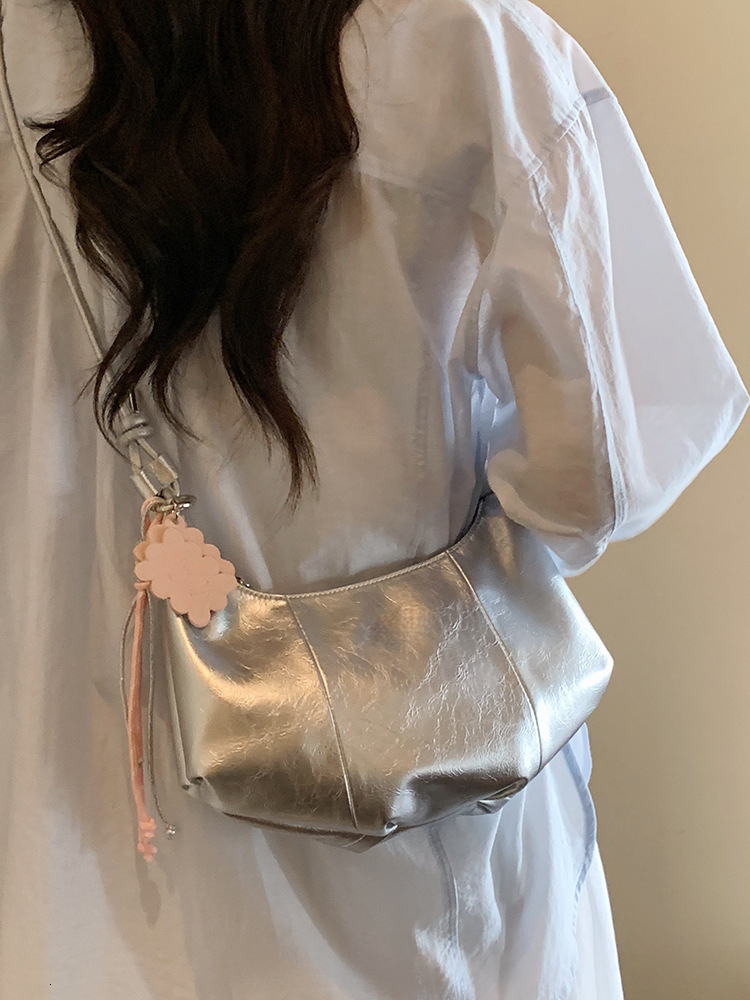 New Fashion Silver Designer Bag Winter New Underarm Bag Prohibited Luxury Handbag Women's Single Shoulder Crossbody Bag Crescent Bag