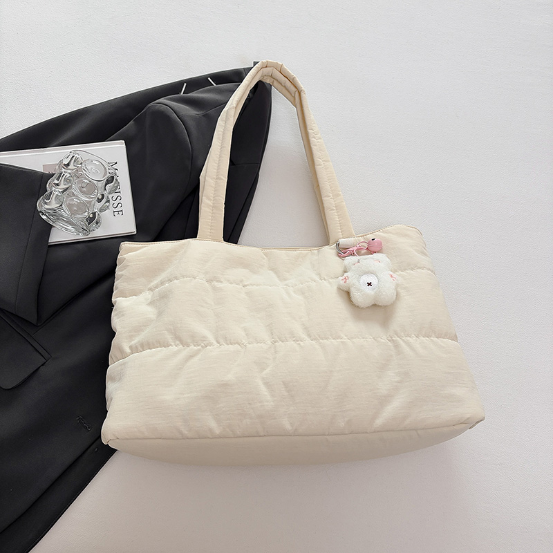 2025 summer new women's retro high-end wide shoulder bag, casual versatile crossbody bag, high-end commuting leisure bag, shopping bag, versatile