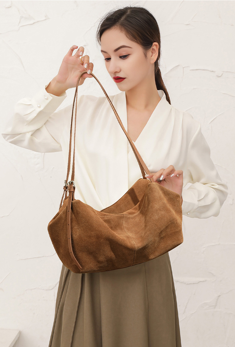 Autumn and Winter New Collection: Leather Texture Large Capacity Light Luxury Handbag Suede Underarm Commuter Designer Bag for Women