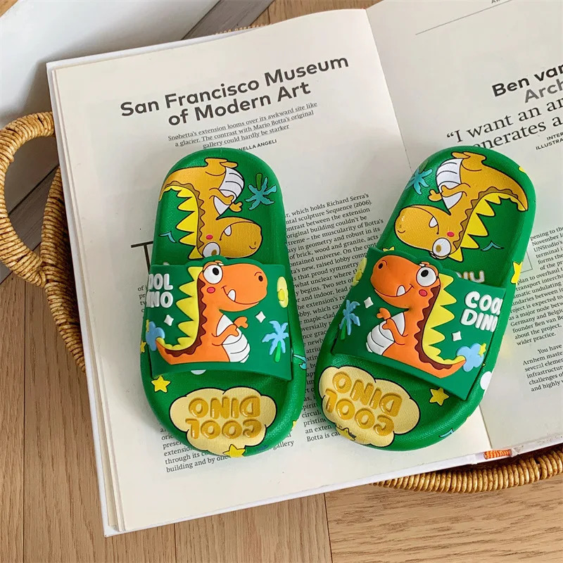 Childrens summer slider baby girl cute cartoon dinosaur anti slip soft bottom bath slider indoor bath childrens beach sandals 250409