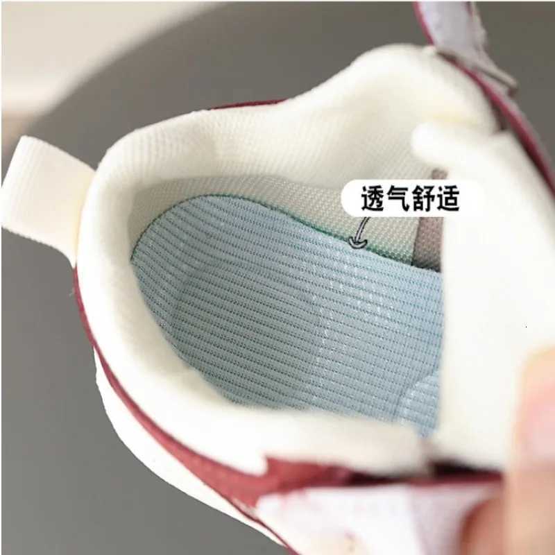 Spring Autumn Childrens Breathable Sports Shoes Boys Girls Soft Sole Anti slip Running Shoes Baby Boots Childrens Walking Shoes W251110