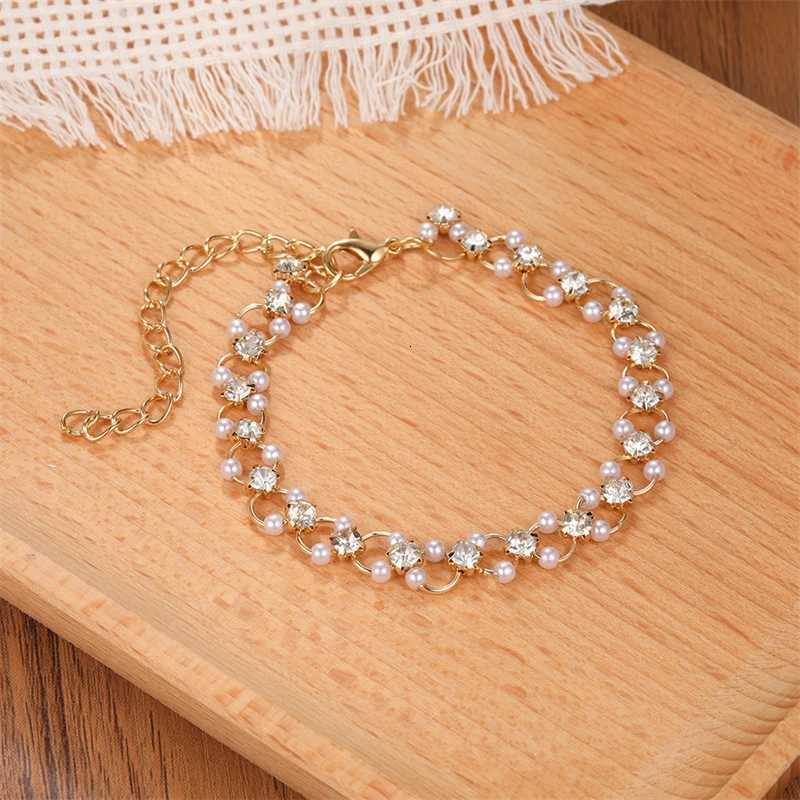 Korean Womens Elegant Rhinestone Bracelet New Fashion Exquisite Zircon Pearl Bracelet 2023 Fashion Leisure Party Jewelry GiftsT251110