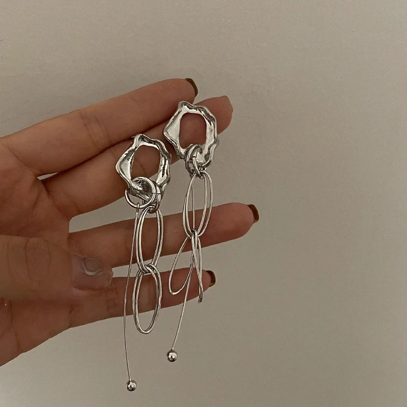 Metal Irregular Long Tassel Earrings Europe United States Temperament Fashionable Retro Geometric Stud Earrings Woman Jewelry 250409