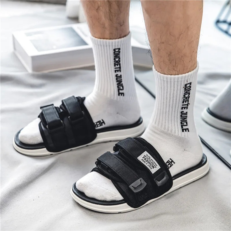 Mens outdoor slippers indoor casual slippers non slip soft bottom hook and loop slippers fashionable beach summer sandals flip up 250408