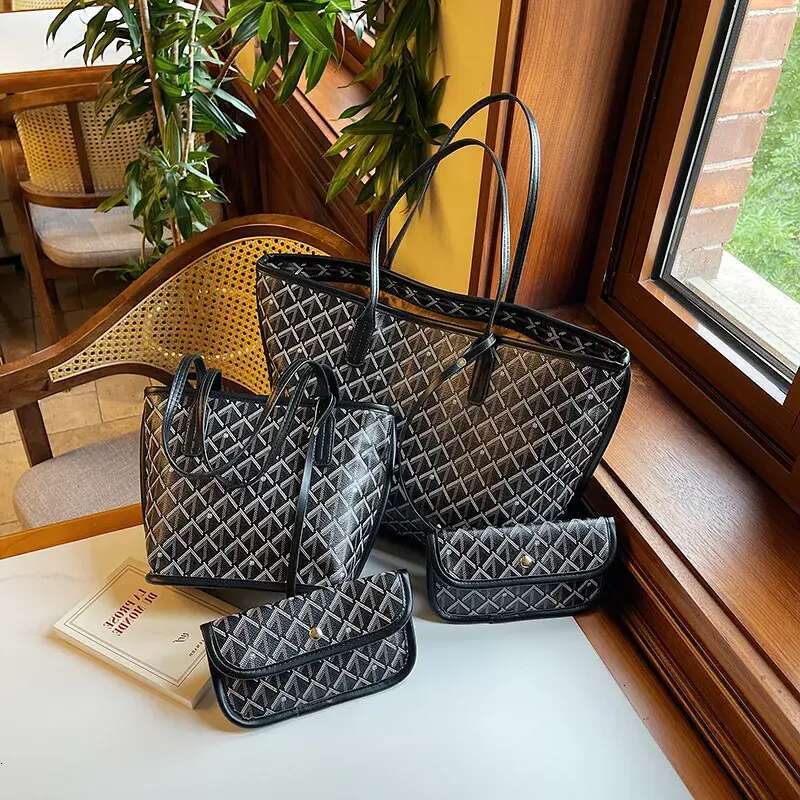 Large Capacity Tote For Women 2025 New Spring Summer Retro Fashion Single Luxury Shoulder Casual Designer Pack Commuter Women's Bag dh5367226