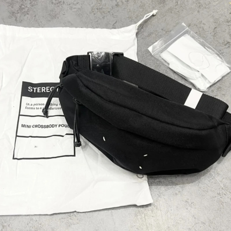 2025 Unique and Trendy Black Nylon Crossbody Bag for Men Women Featuring an Original Stylish Size Pocket 251110