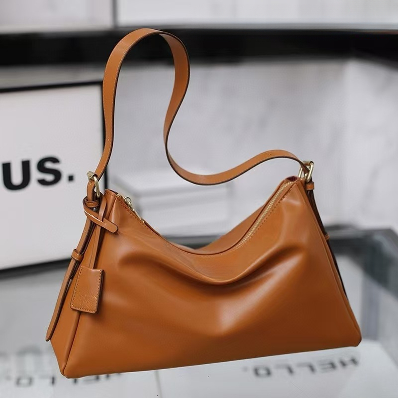 Women's designer bag light luxury handbag winter new item armpit foreskin leather feeling single shoulder crossbody bag multifunctional