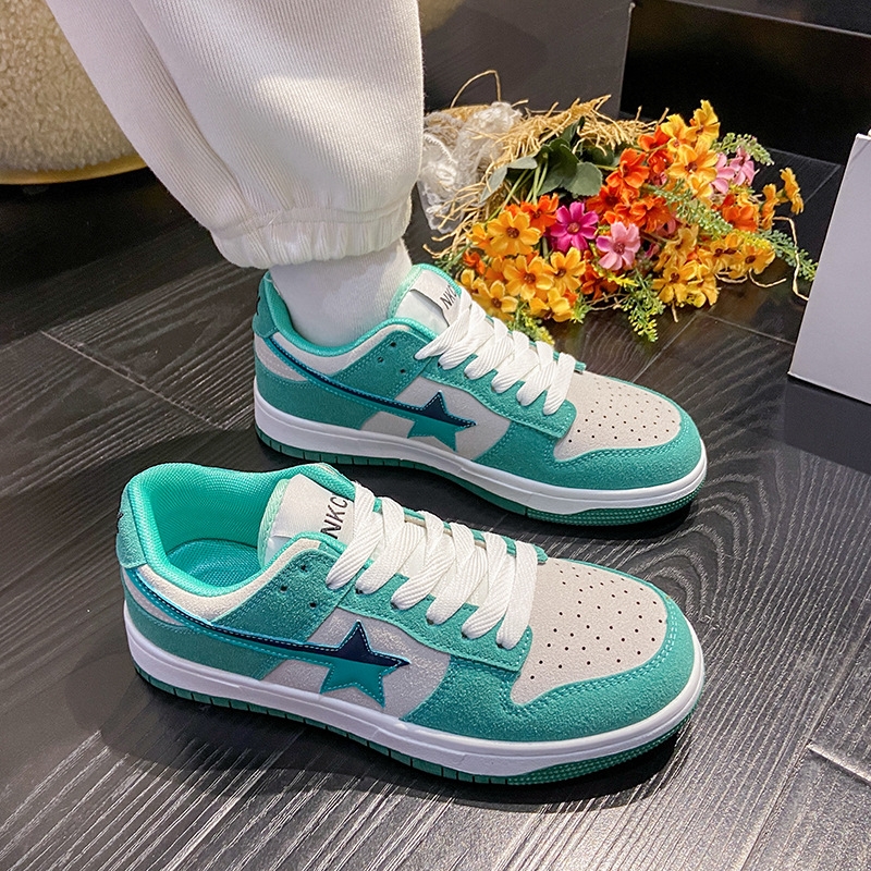 Free shipping chaussures New Fresh Green Girl Heart Meteor Board Shoes with Female Star Design Appearance Sports Shoes