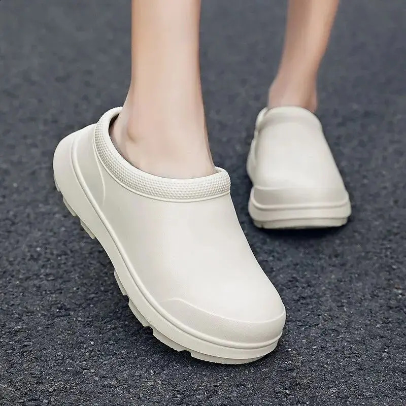Oil-proof Womens chef shoes Non-slip mens safety shoes Soft waterproof work shoes Womens sandals Spring and autumn rain boots 250402