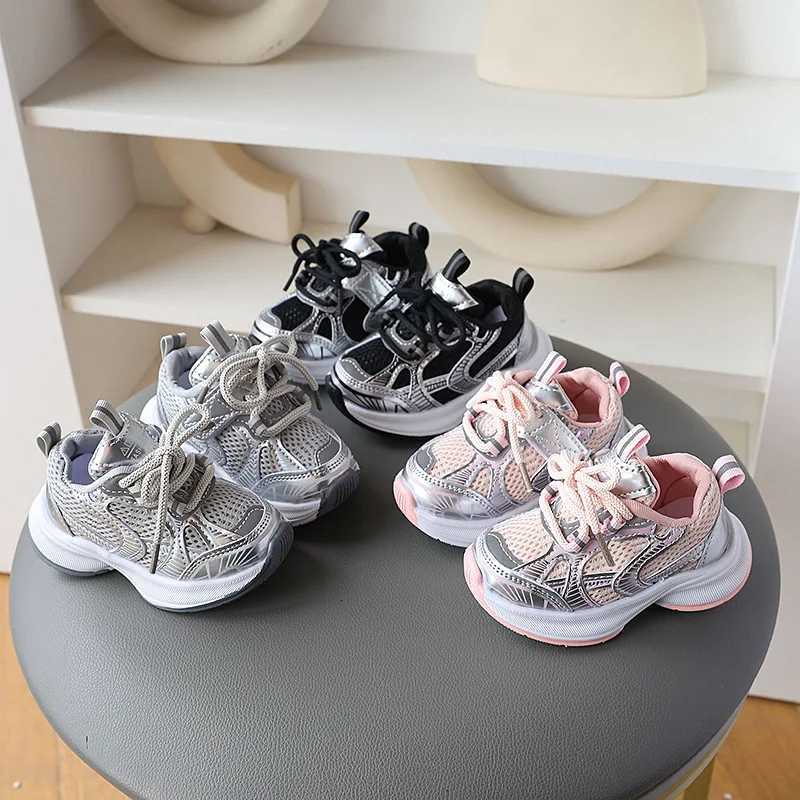 Girls Sports Shoes 2025 New Sle Soft Sole Childrens Casual Shoes Fashionable Breathable Stripe Dad Shoes for Kids Boy W251110