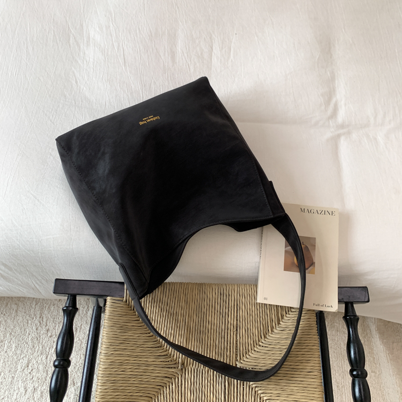 Autumn women's retro high-end wide shoulder bag, casual simple versatile crossbody bag, high-end commuting leisure bag, shopping bag, versatile w