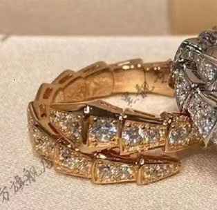 Full Diamond Open Snake Ring Fashion Ring For Women, Trendy Fashionable Unique Designer Ring Design, Light Luxury Minimalist Snake Bone Ring