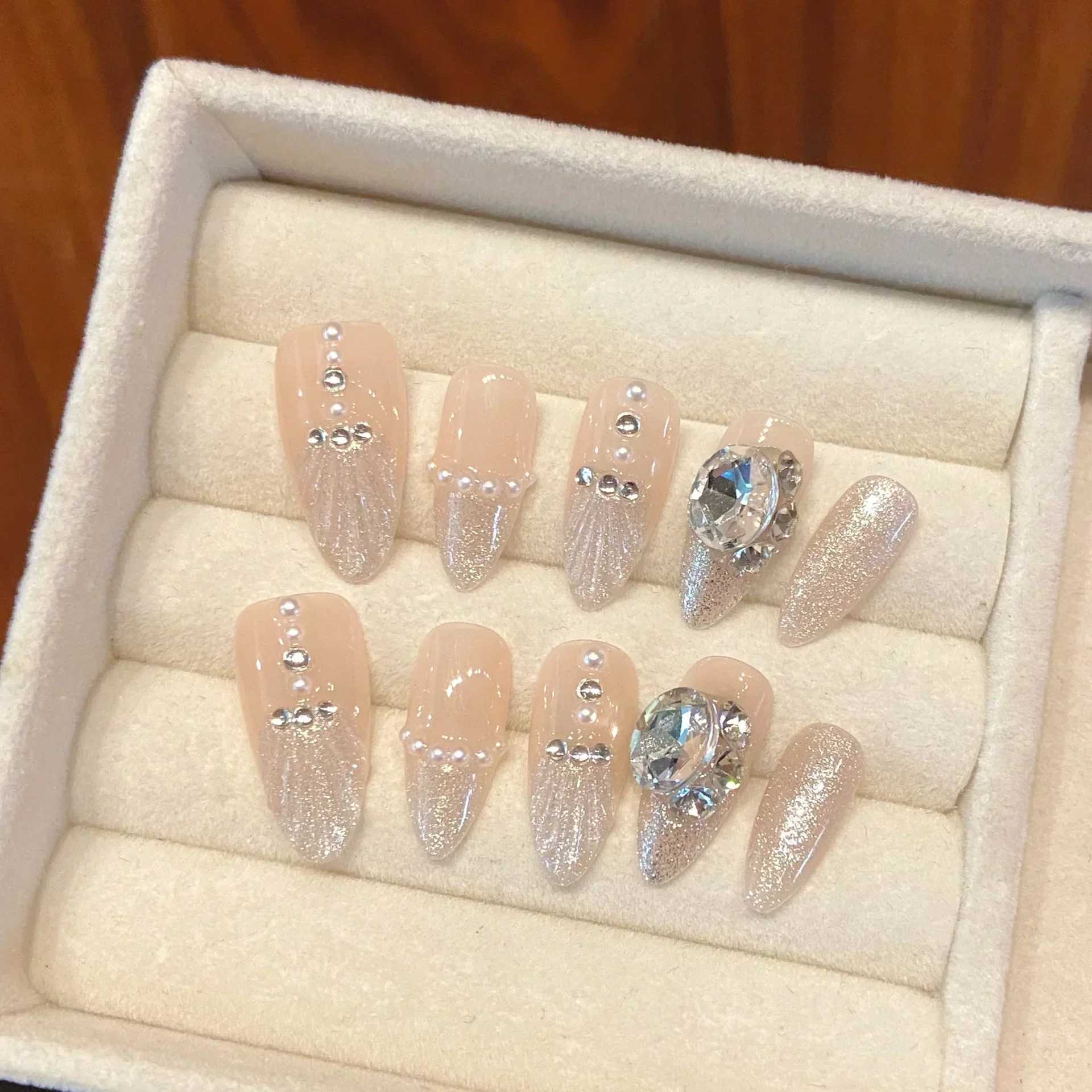 0Pcs pink almond hand pressed nail arch with rhinestone decoration wearable wand fake nails W250410