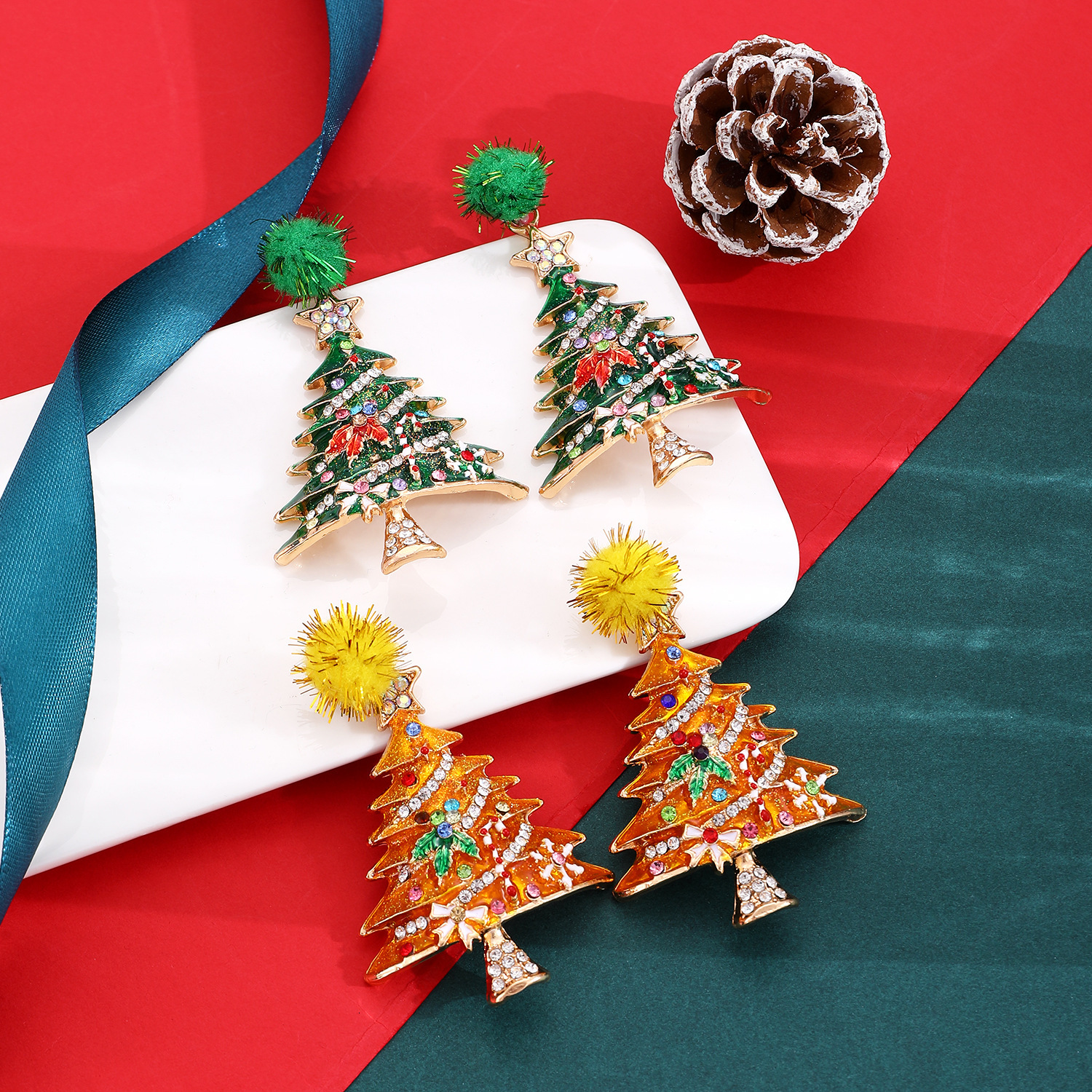 Jewelry Colored Dia Alloy Oil Drop Christmas Tree for Women Fashionable and Elegant Earrings