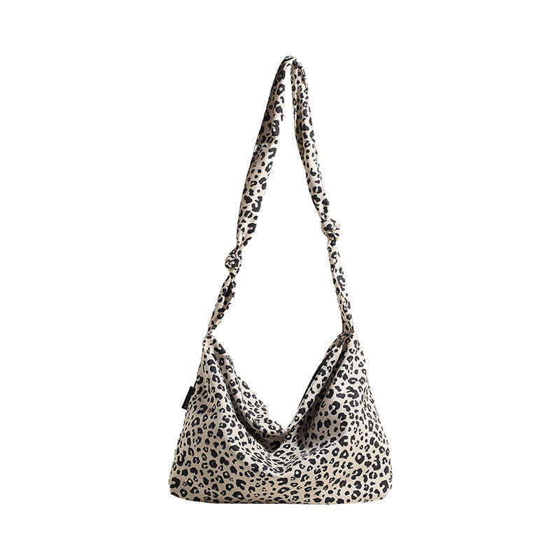 New Fashion Single Shoulder Bag Casual Versatile Large Capacity Tote Bag Women's Bag Trendy Personality Leopard Print Commuter Bag