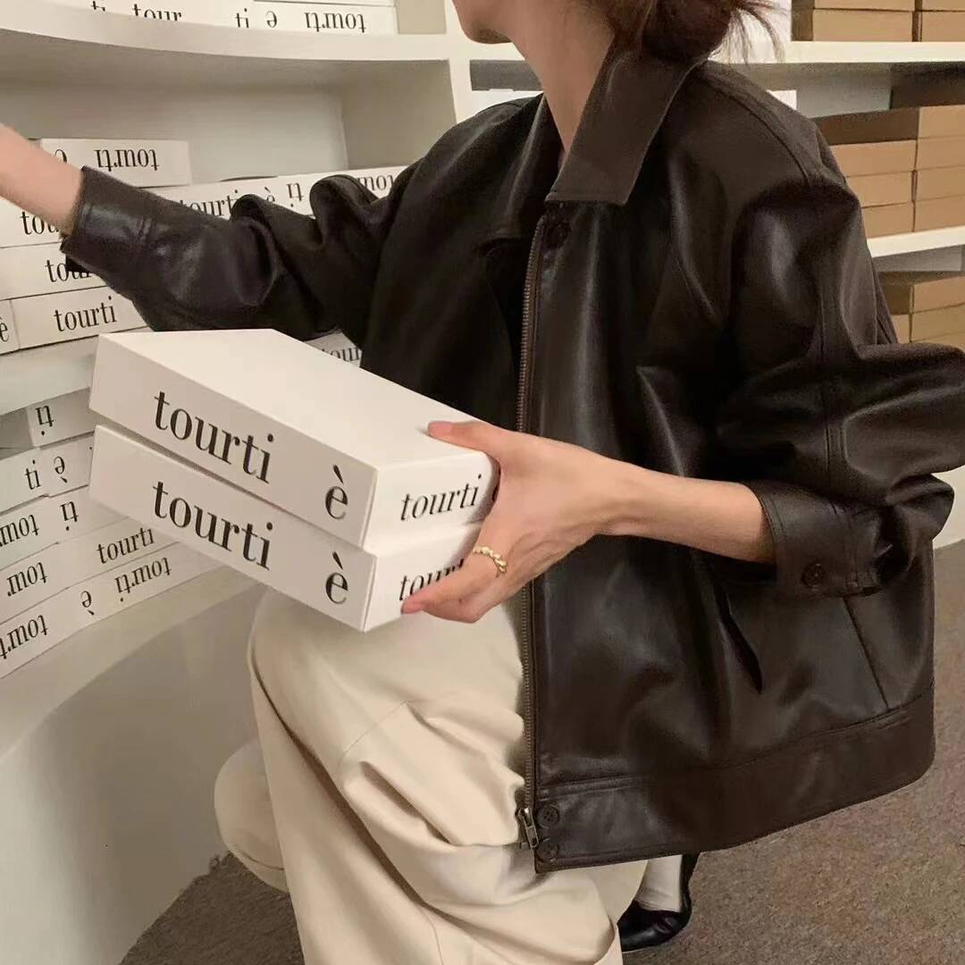 2Colors Turn Down Collar Chic PU Leather Biker Jacket Outerwear Long Sleeve Loose Vintage Women's Commute Autumn Spring 2026 dongdumaoyi