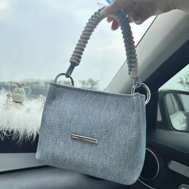 Stylish Spring Denim Top-Handle Fashion Woven Handle Women's Trend Sier Chain Crossbody Bucket Bag Office Commute Handbag