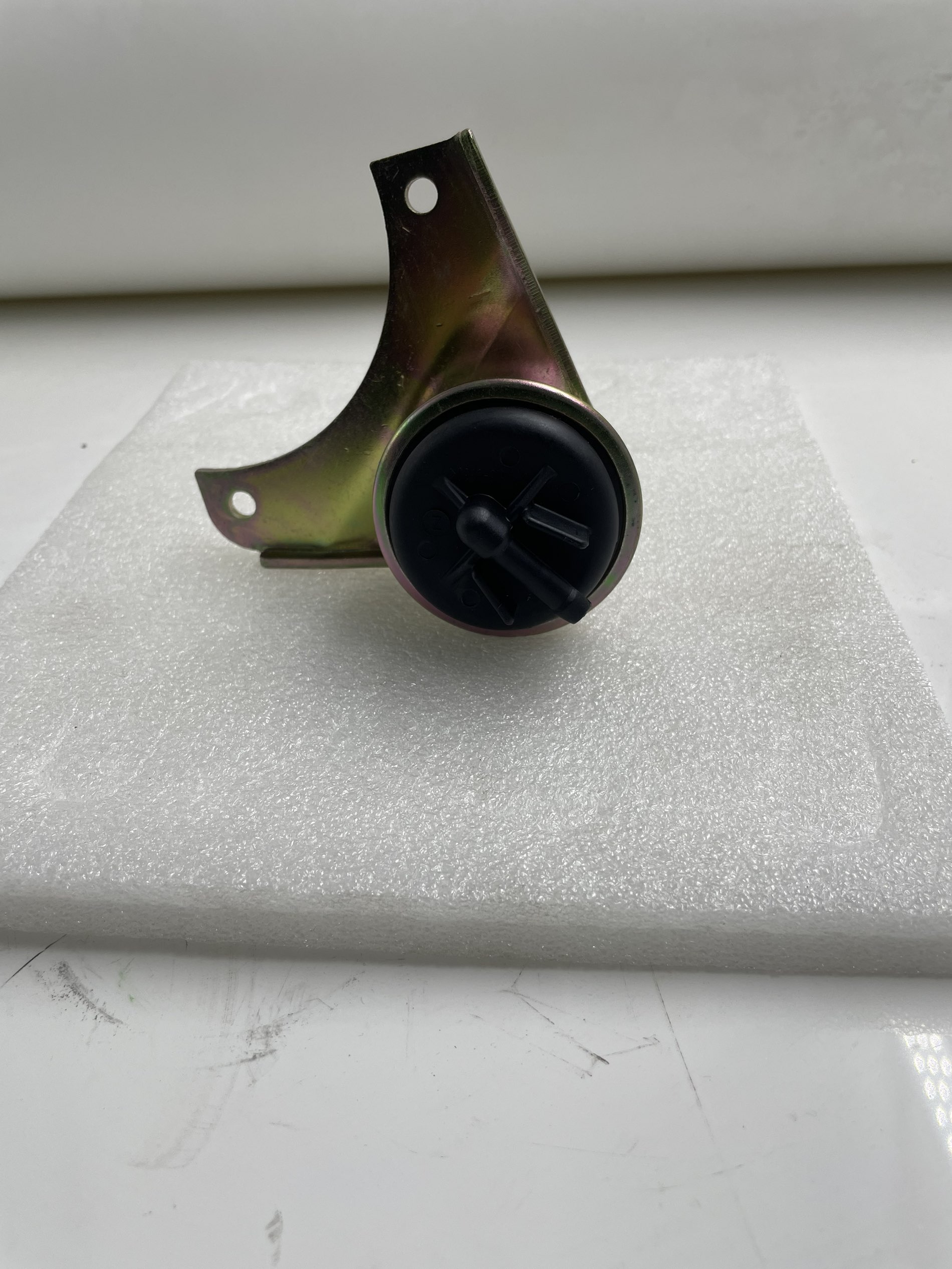 Turbo Wastegate Actuator for K03 Turbochargers . Part No . : 53039700055 , 4432306 ,7701473757 14411-00QAD