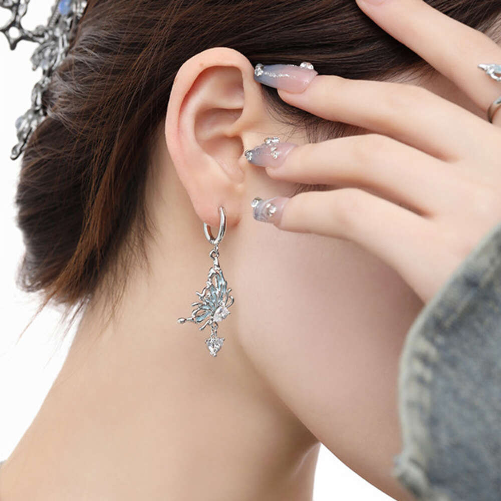 Minimalist INS Blue Butterfly Light Luxury High-End New Ear Clips Original Style Niche Design Earrings for Women
