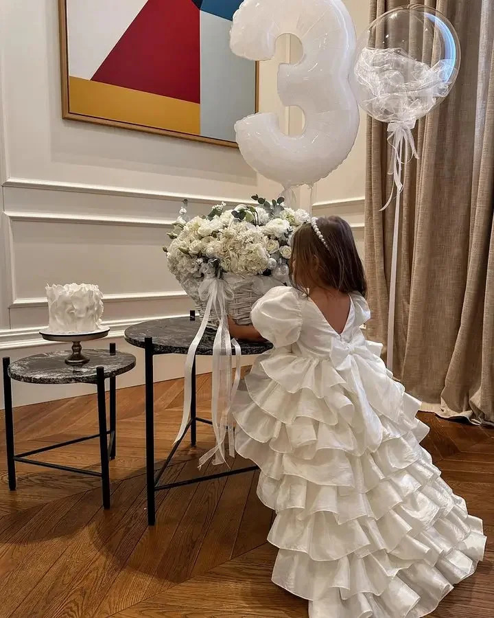 White Fluffy Flower Girl Wedding Dress Satin Layer Bow Short Sleeve Childrens Birthday Party Dress First Communion Dress 250403