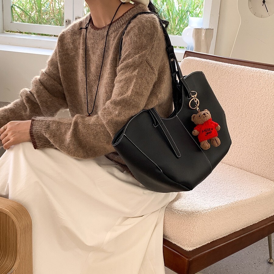 New large capacity women's commuting leisure fashion luxury handbag retro style designer bag Korean style minimalist style women's shoulder 