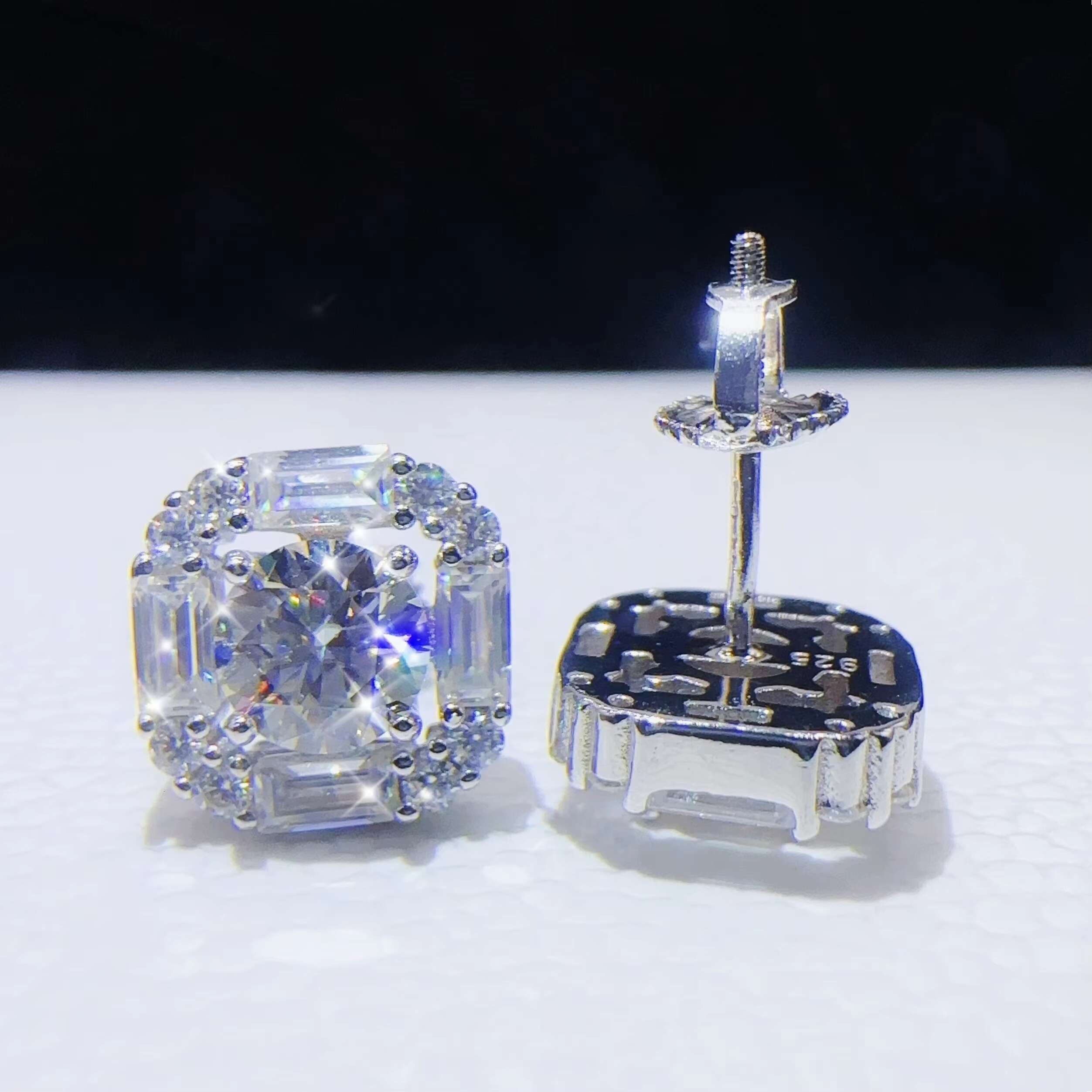 Stunning Moissanite Jewelry Custom S925 10mm Square Earrings Emerald Round Cut VVS Diamond Studs Round Earring