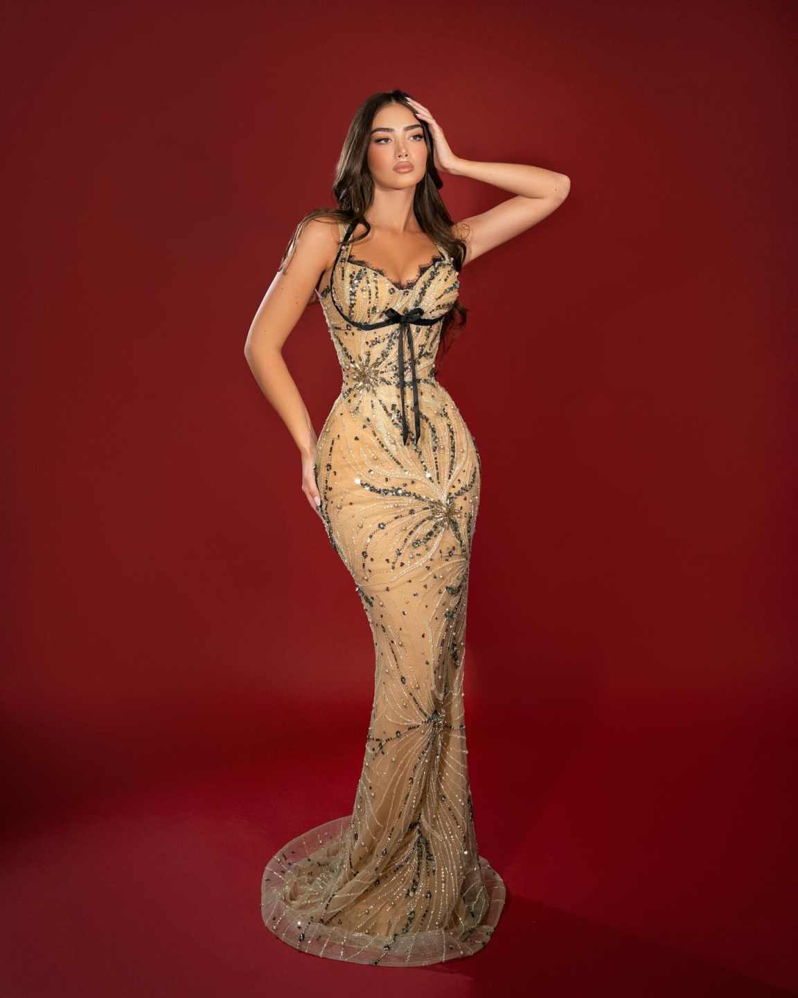 Sexy Halter Crystal Prom Dresses Sparkly Beaded Sequined Floor Length Evening Dress Customized Sleeveless Party Cocktail Gown