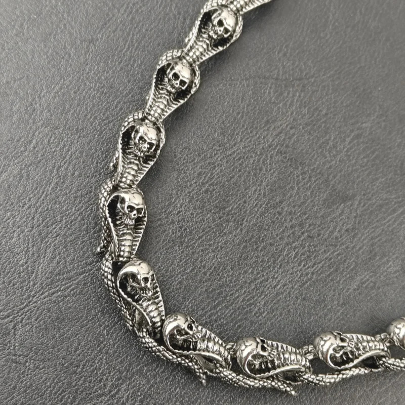 Retro skeleton wallet chain fashionable mens and womens antitheft keychain one waist y accessories hiphop jewelry gift 250410