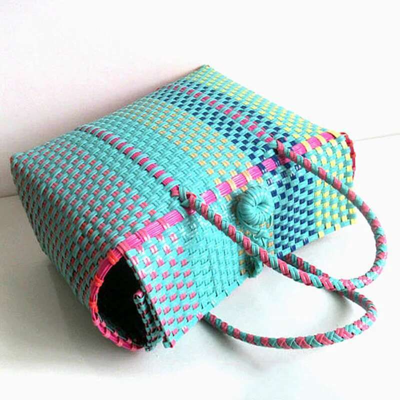 Women Large Weave Beach Woven Bucket Bag Casual Tote Handbags Shopping Popular Plastic Braided Holiday Basket