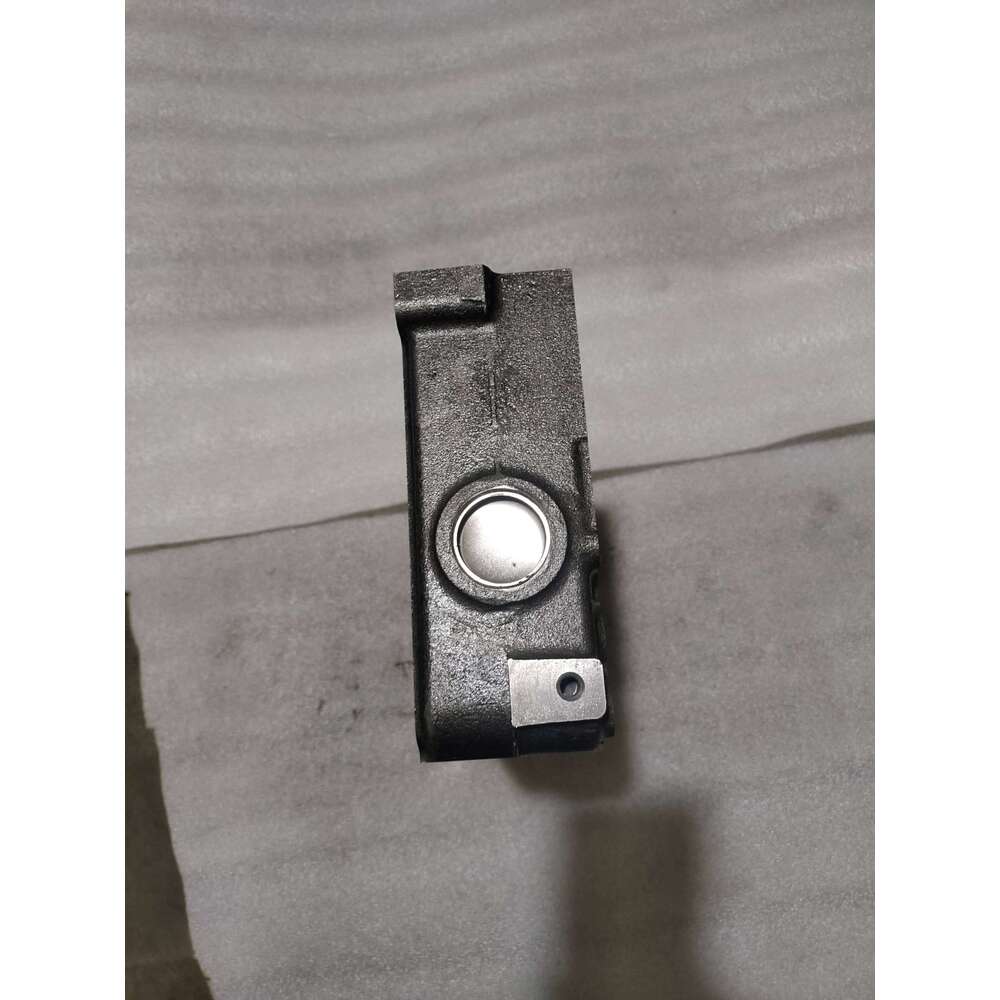D1703 Diesel Engine Cylinder Head for Kubota Excavator Tractor Loader