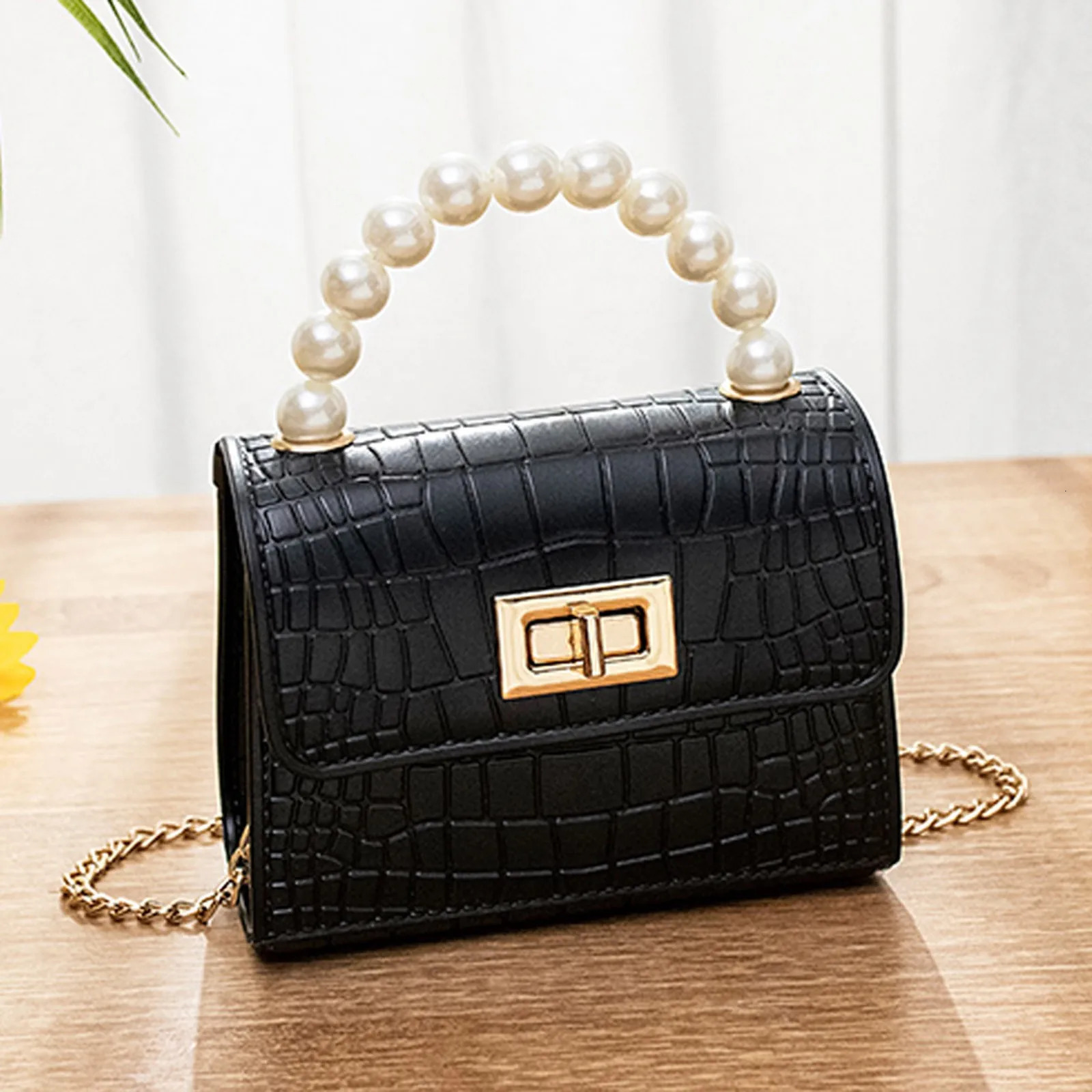 Retro Pearl Hand Bag Women Fashion Hasp Chain Small Square Handbags Daily Matching Date Fashion Crocodile Pattern Messenger Bag R251110