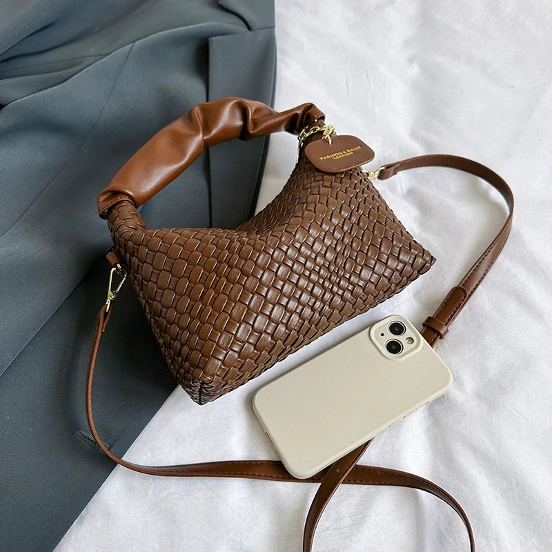 New Handmade Woven Fashionable Handbag Trendy Korean Style Single Shoulder Crossbody Woven With Pleats Womens Handbag R251110