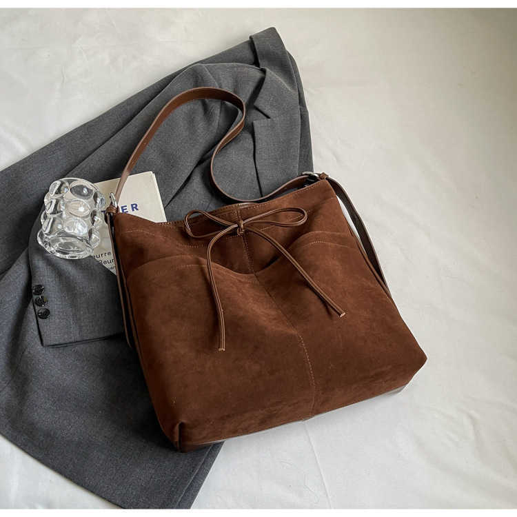 Fashion Casual Tote Bag for Women Korean Version New Trend Niche Design High-end Matte Crossbody Bag