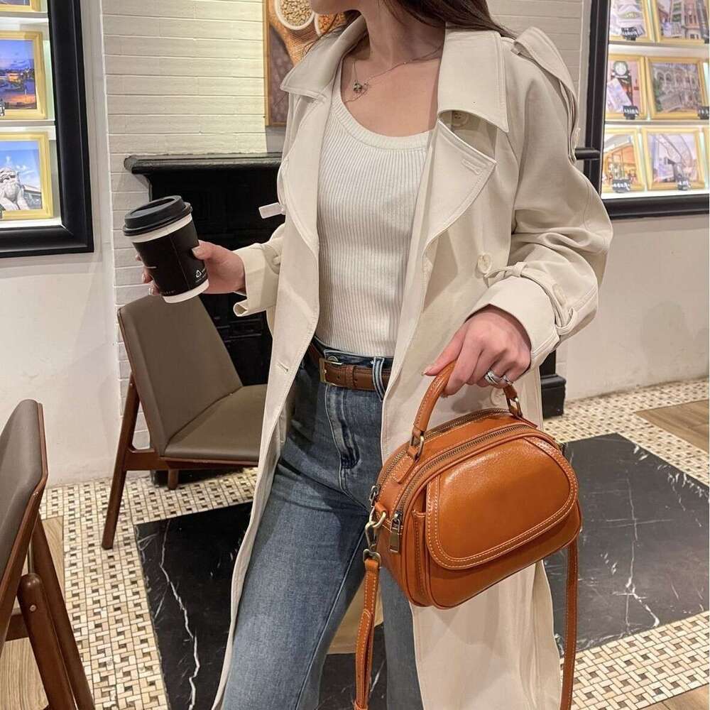 Top Layer Cowhide Single Shoulder Crossbody New Vintage Handbag For Women Fashionable Versatile Simple Small Round Bag High Quality