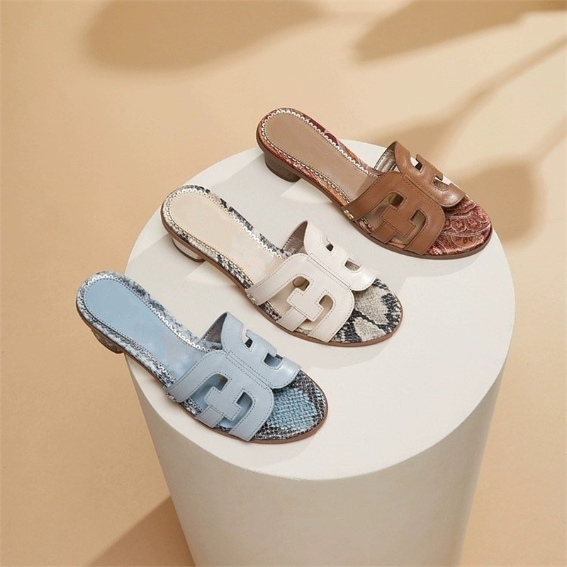 hot free shipping designer Sandals for women casual outdoor Med heel black slipper white classic Fashion shoes