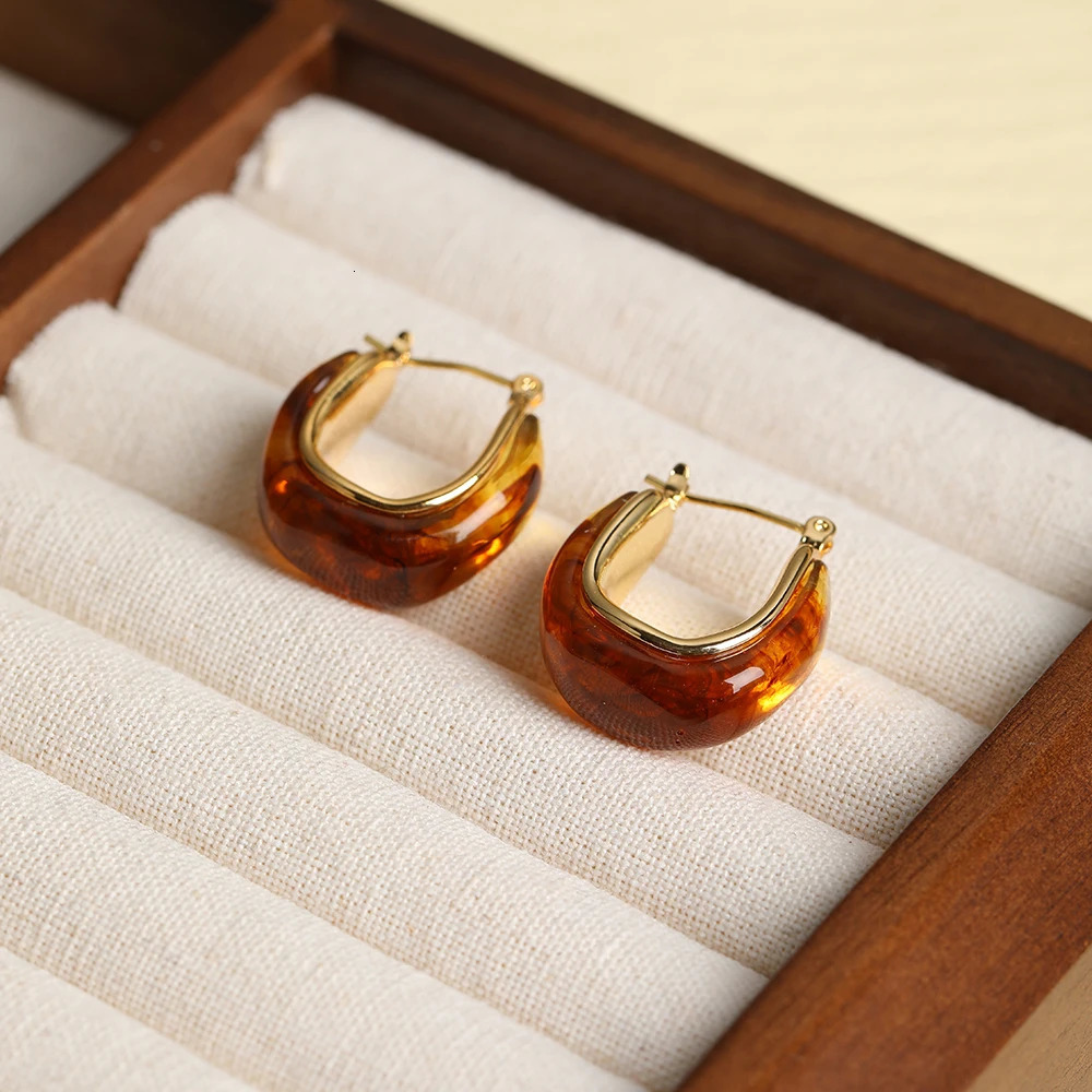 European Trend High Amber Earrings For Women Fashion French Retro Style Jewelry Girl Gift Accessories 250409