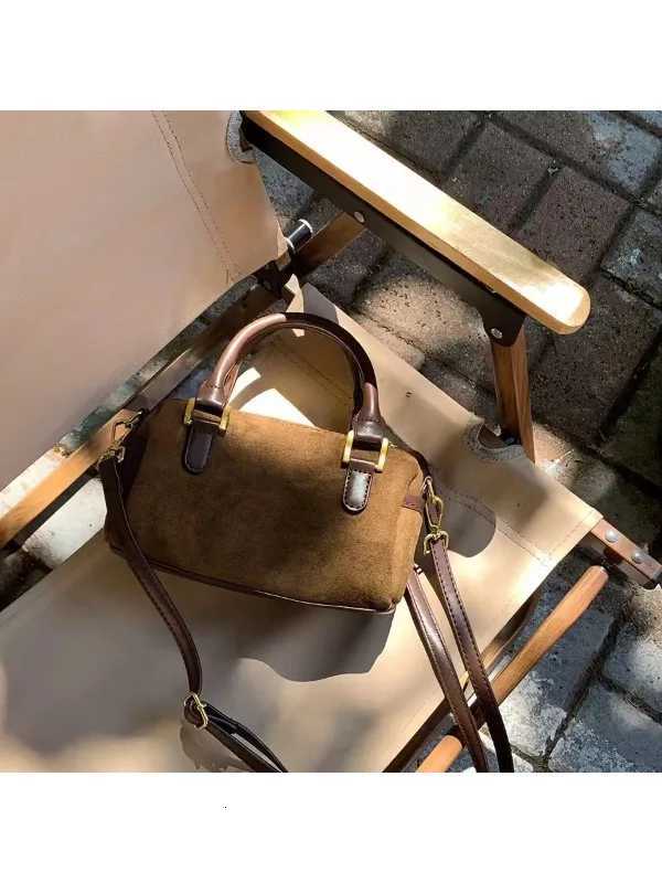 Korean Style Retro Suede Shoulder Bag Vintage Pillow Boston Design with Crossbody Strap Womens Fashion Handbag for Winter K251110