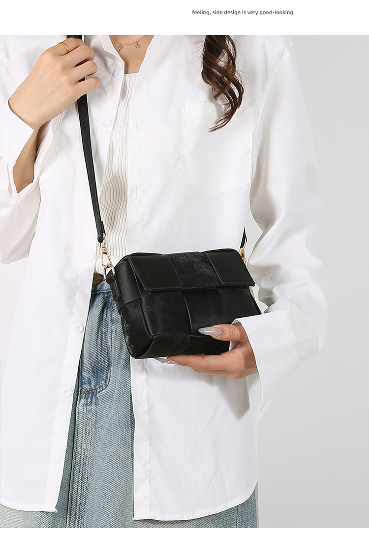 Women's bags 2025 new trendy high-end fashion versatile shoulder crossbody bag summer woven handbag small square bag