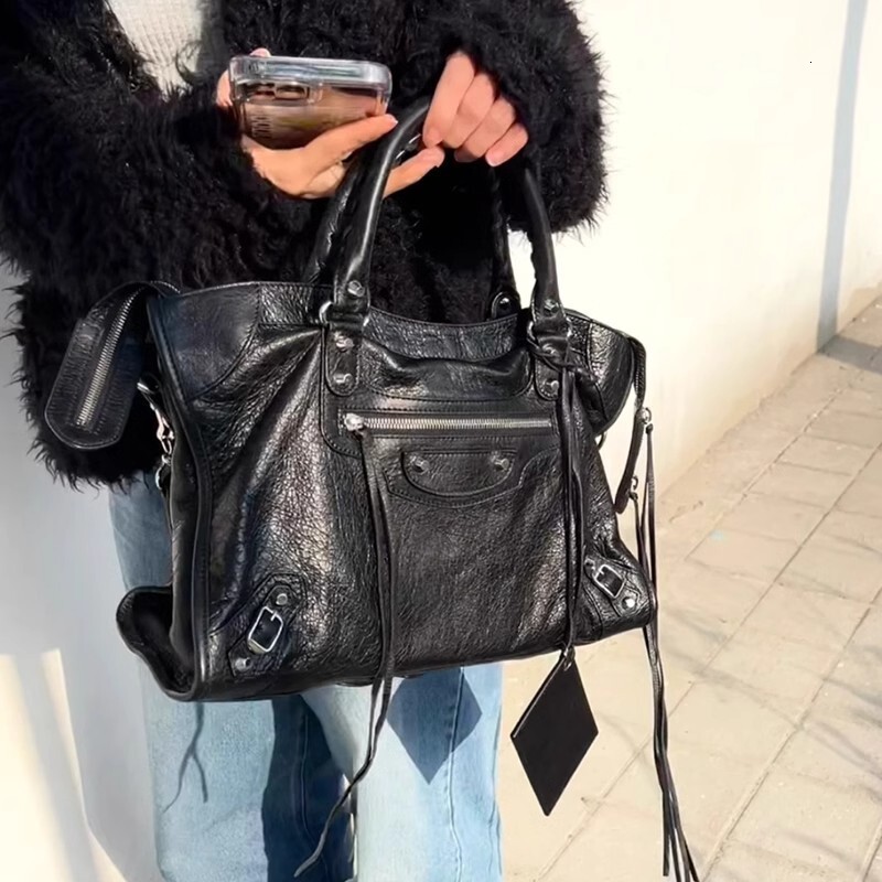 Mage Elegant Style Riveted Motorcycle Bag High Quality Texture fashion Spicy Girl Designer Bag Trendy Luxury Handbag Large Capacity Women s Shoulder B