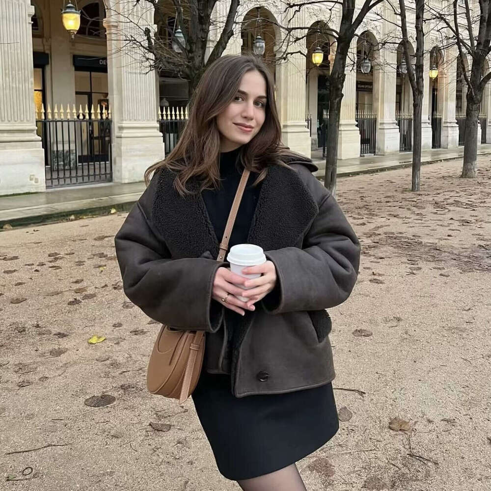 Foreign Trade Women's Clothing Wholesale Spring Autumn New Casual Leather and Fur Integrated Turn-down Collar Reversible Jacket Coat