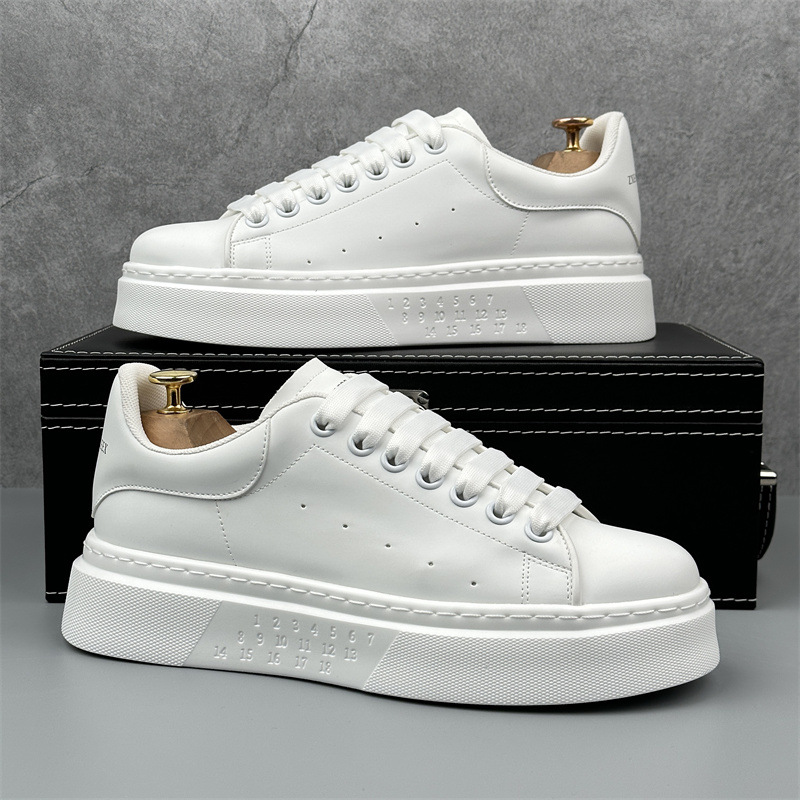 2025 Spring and summer new design fashion board for mens casual black white Versatile outdoor sneakers sport shoes size 39-44