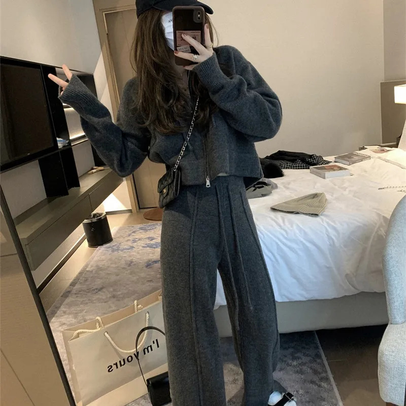 Spring and Autumn Womens Sweater Suit Hooded Knit Wideleg Pants Two Piece Set Lazy Casual Knitwear Cardigan Lady 251110