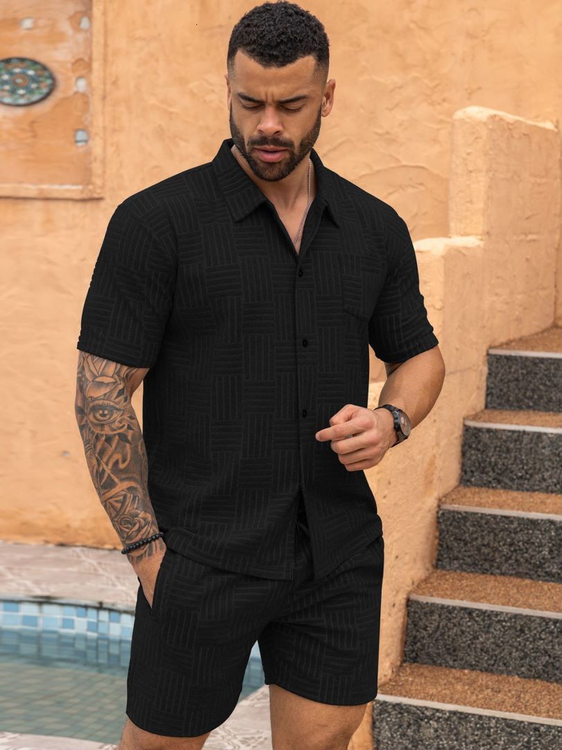 2024 Summer New Mens Leisure Sports Set Jacquard Knitted Shirt Mens Short Sleeve Set Trendy
