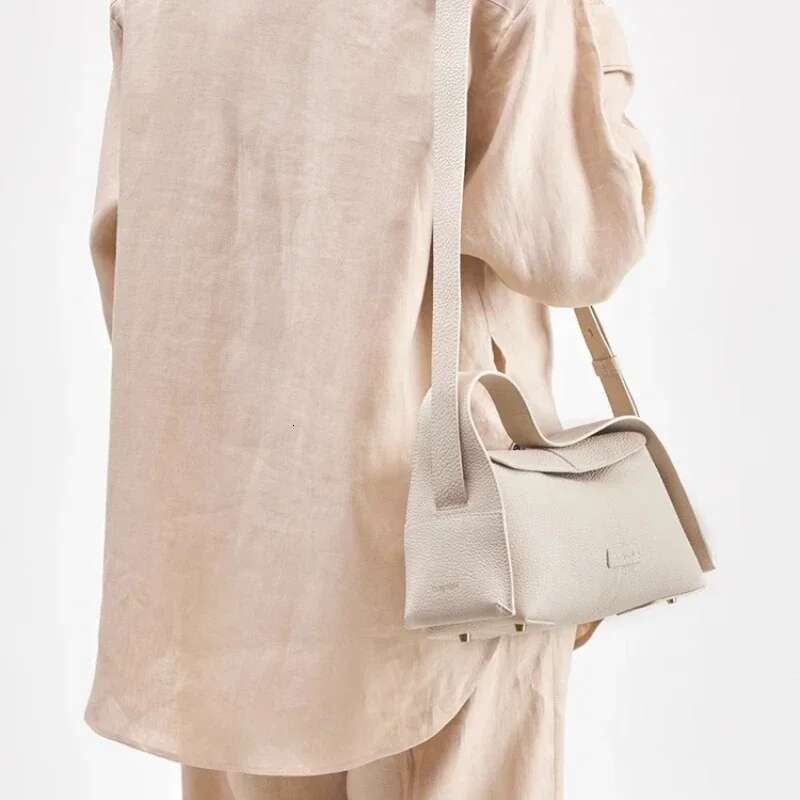 RAINBOW New Genuine Leather Women Crossbody Bags High Capacity Commuting Shoulder Design Leisure Fashion Versatile Large