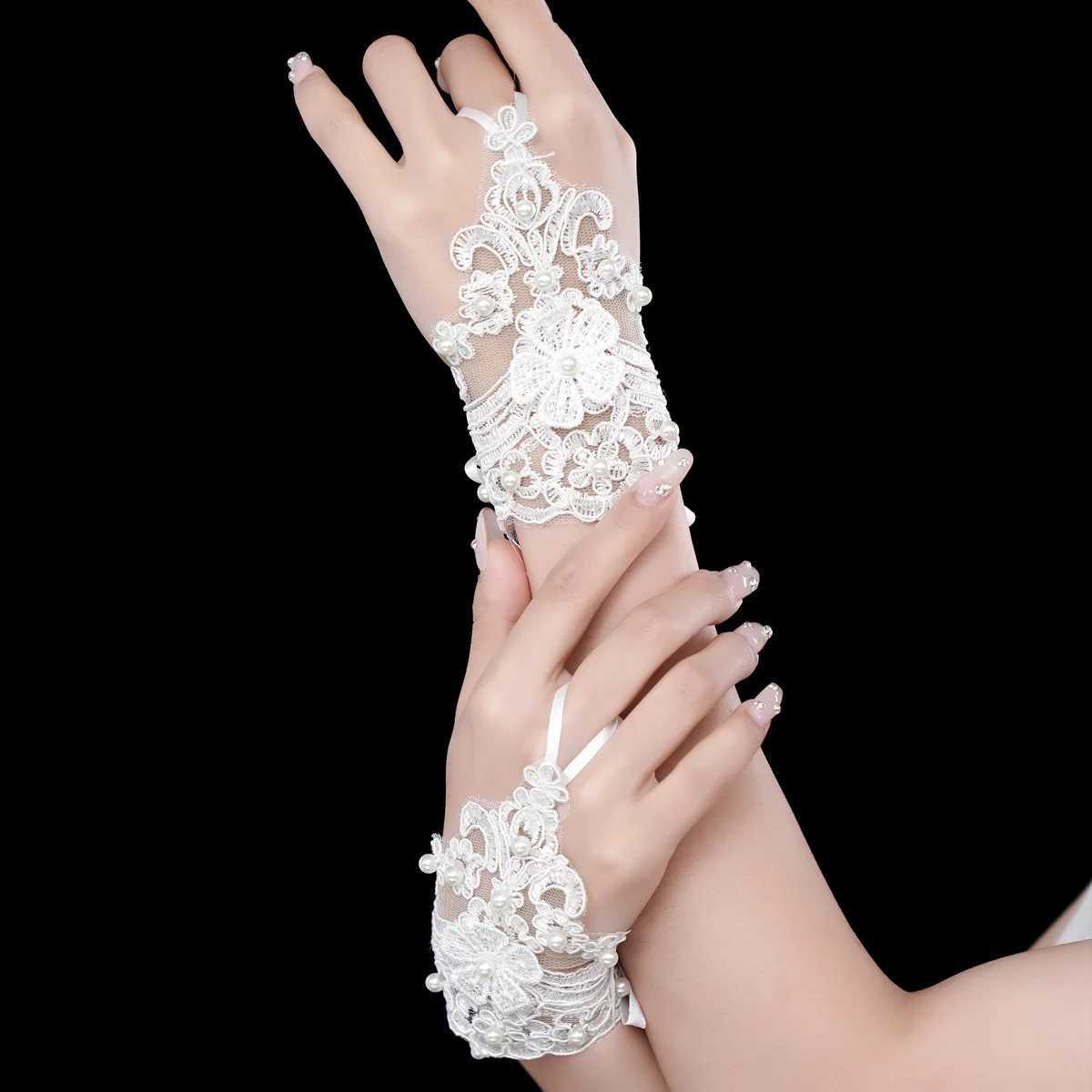 Elegant Beaded Lace Short Bridal Gloves Fingerless Wedding Gloves White Ivory Wedding Accessories Veu De Noiva for Women L251110