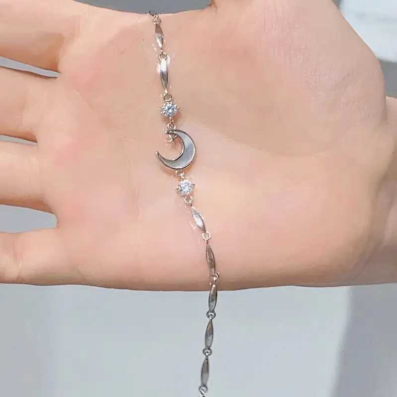 Ice Crystal Moon Bracelet for Women Alloy Silver Color Minimalist Celestial Star Charm Boho Chain Jewelry GiftT251110