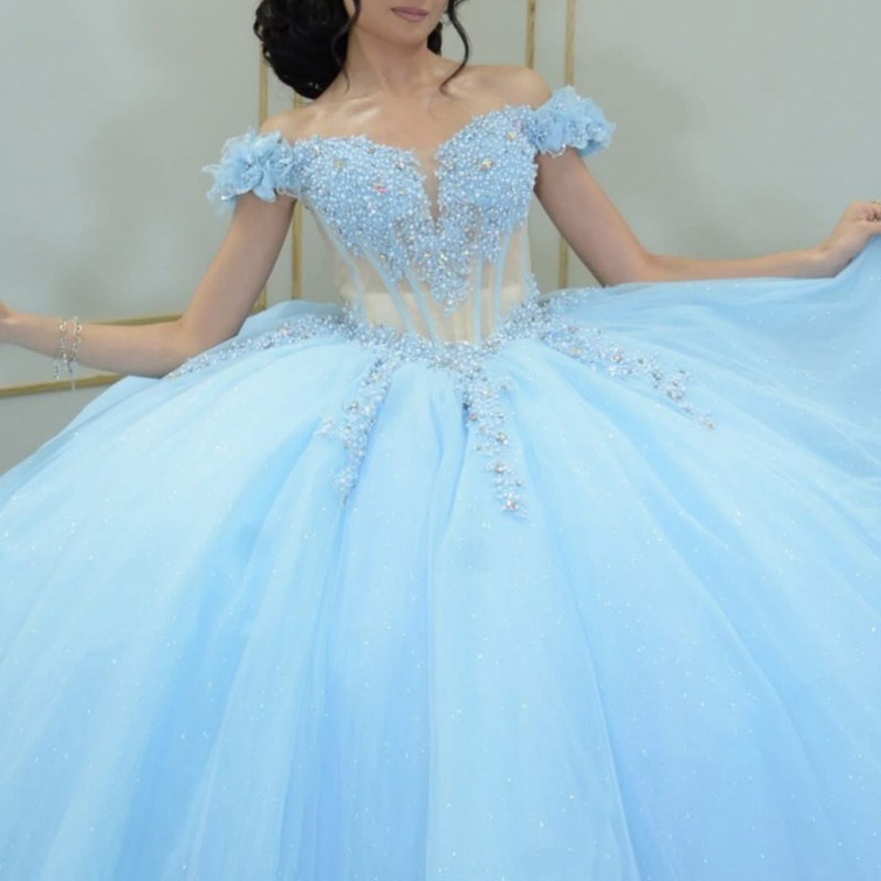 Sky Blue Shiny Quinceanera Dresses Off Shoulder Ball Gown Sweet 16 Dress Beading Glower Tiered Tull Birthday Party Vestidos 15 De Anos